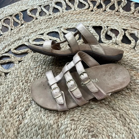 VIONIC MISA ROSE GOLD SLIDES SANDALS SIZE 8 ADJUSTABLE BUCKLES - Picture 2 of 6